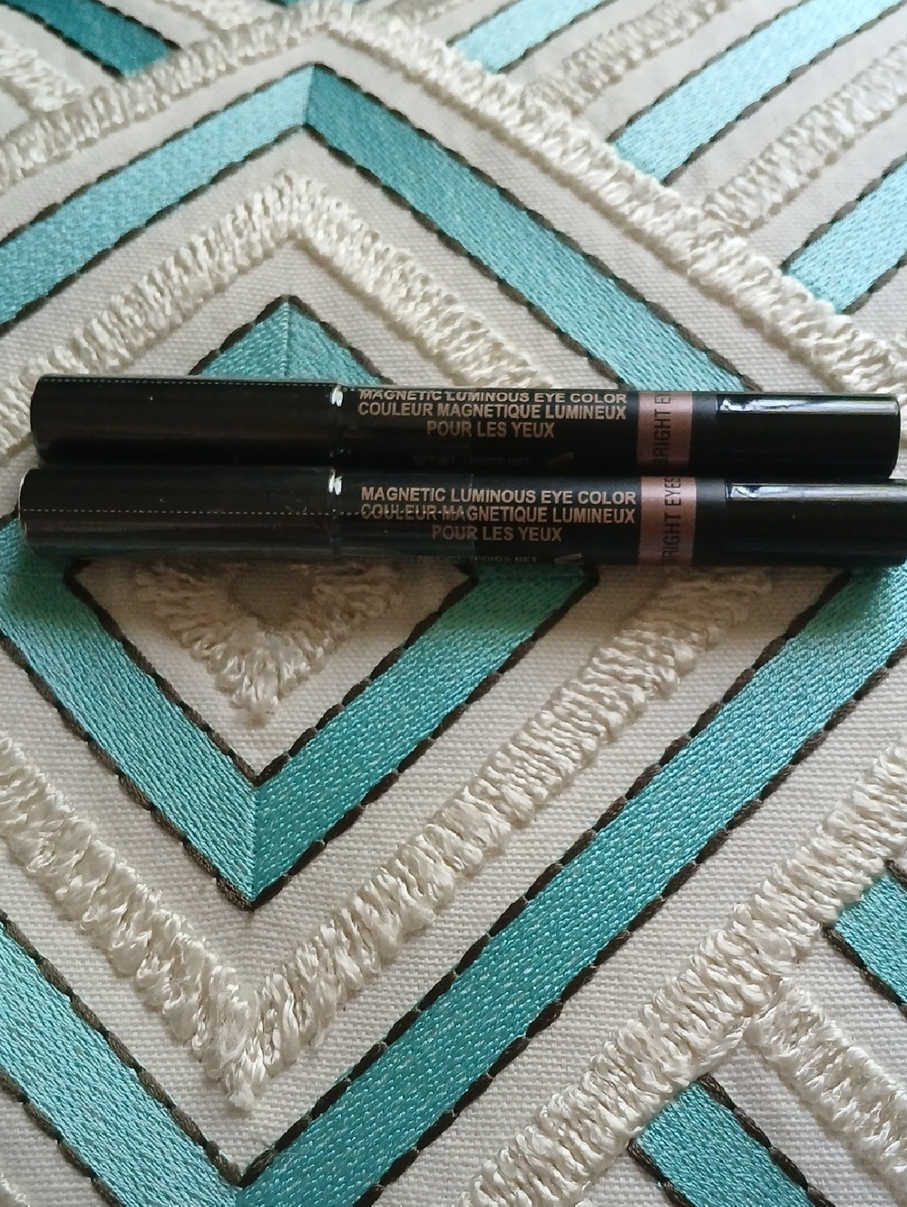 2 For $10 Magnetic Luminous Eye Color Stick